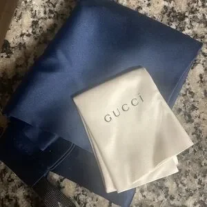 Gucci | Accessories | Gucci Womens Cream Sporty Polarized  display picture 2